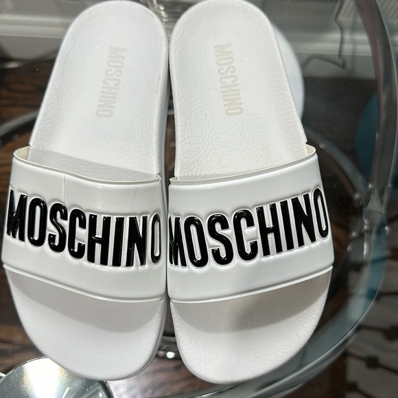 Moschino womens logo slides - Picture 3 of 5